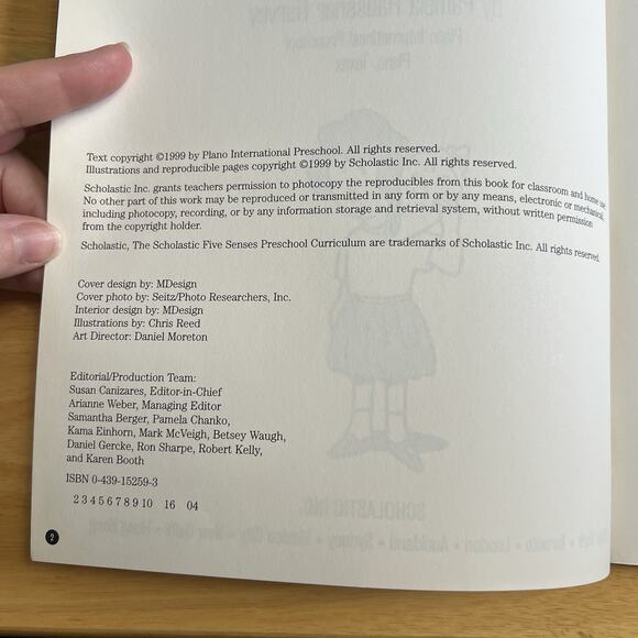 Scholastic Preschool Curriculum 5 Senses Hearing by Pamela Haussner Harvey 1999 - Picture 3 of 15